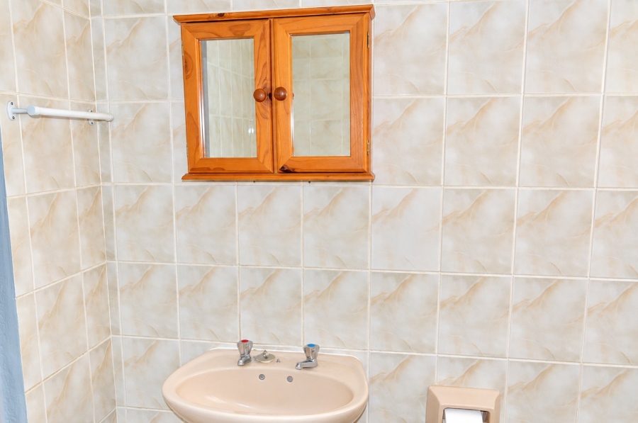 5 Bedroom Property for Sale in Doringkruin North West